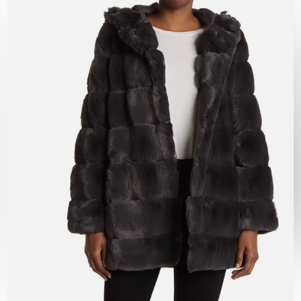 BCBGMAXAZRIA Faux Fur
Hooded Jacket